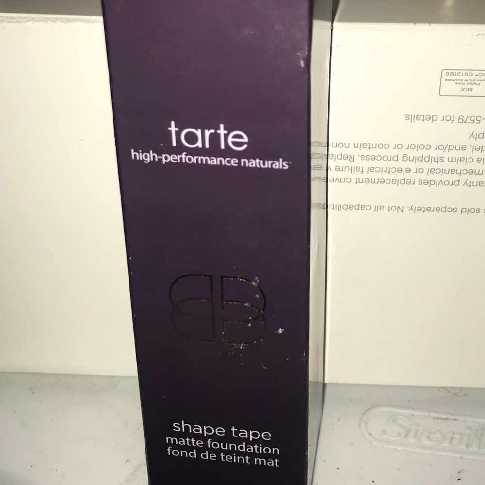 TARTE shape tape-matte